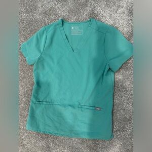 FIGS scrub top. Size small color= surgical green